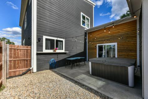 274 N Reisner Street Indianapolis IN 46222