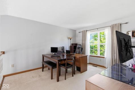 10032 Ironway Drive Indianapolis IN 46239