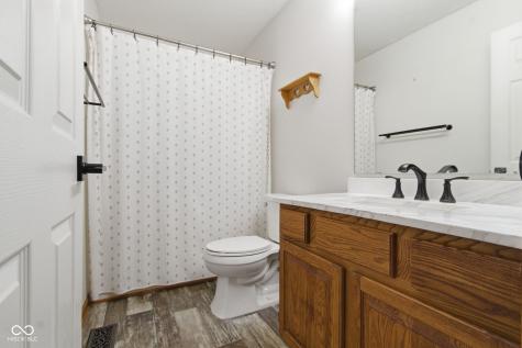 10032 Ironway Drive Indianapolis IN 46239