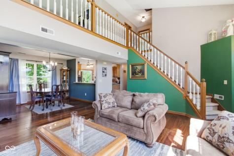 10032 Ironway Drive Indianapolis IN 46239