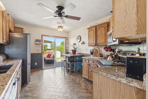 10032 Ironway Drive Indianapolis IN 46239