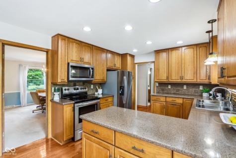 15221 Oak Ridge Road Carmel IN 46032