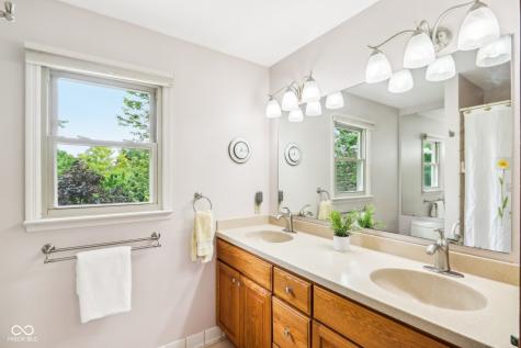 15221 Oak Ridge Road Carmel IN 46032