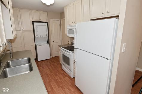 3076 Hawcreek Boulevard Columbus IN 47203