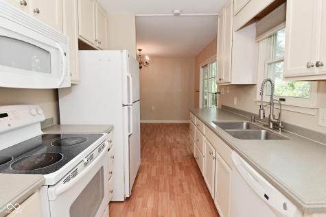 3076 Hawcreek Boulevard Columbus IN 47203