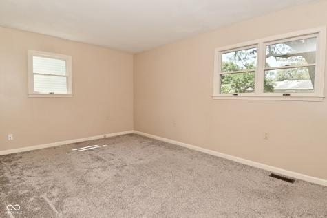 3076 Hawcreek Boulevard Columbus IN 47203