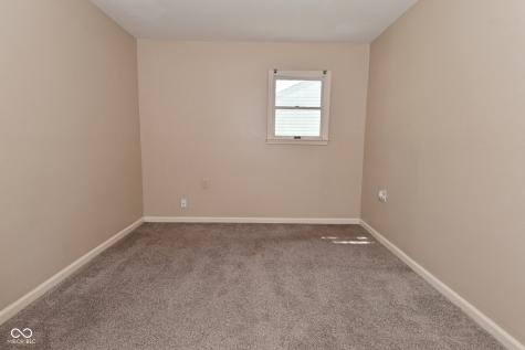 3076 Hawcreek Boulevard Columbus IN 47203