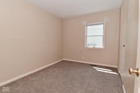 3076 Hawcreek Boulevard Columbus IN 47203