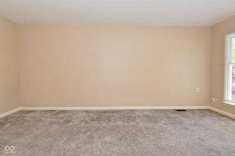 3076 Hawcreek Boulevard Columbus IN 47203