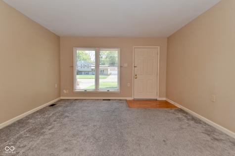 3076 Hawcreek Boulevard Columbus IN 47203