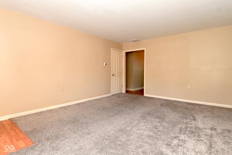 3076 Hawcreek Boulevard Columbus IN 47203