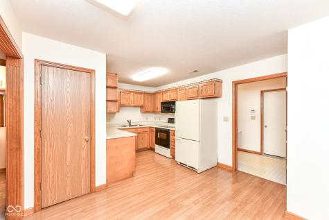 8214 Bentley Farms Drive Indianapolis IN 46259