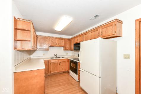 8214 Bentley Farms Drive Indianapolis IN 46259