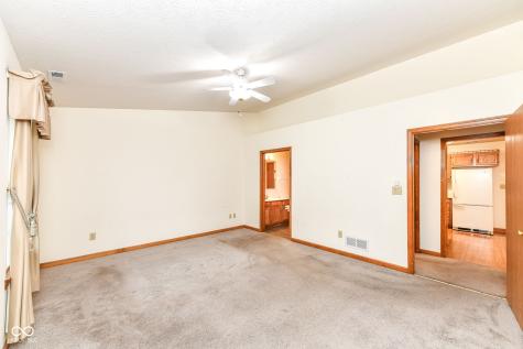 8214 Bentley Farms Drive Indianapolis IN 46259