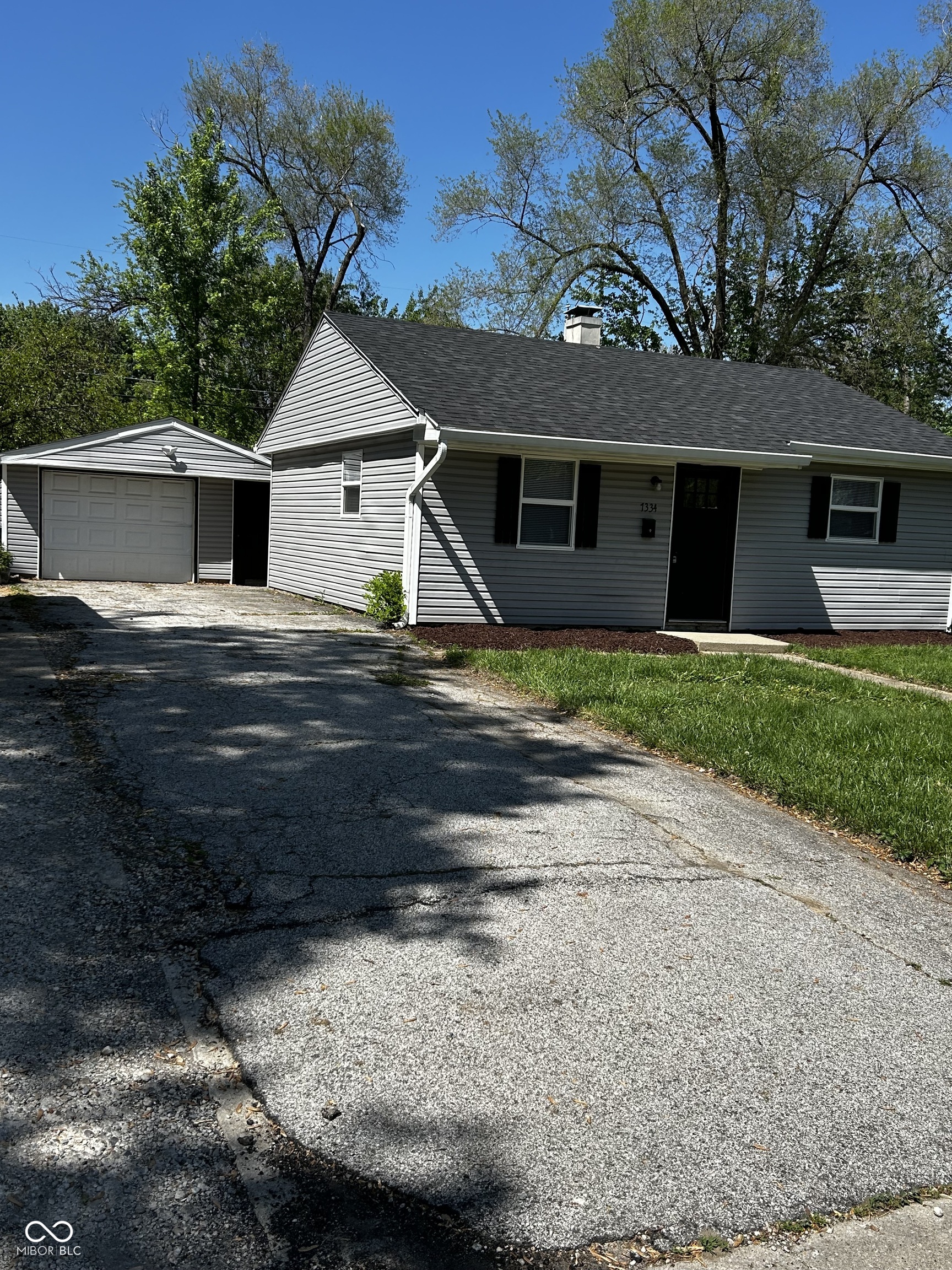 7334 Westchester Drive Indianapolis IN 46226
