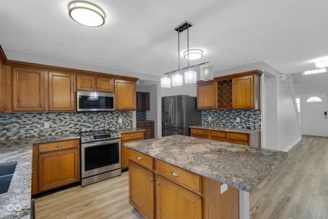 14187 Refreshing Garden Lane Fishers IN 46038