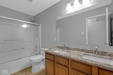 14187 Refreshing Garden Lane Fishers IN 46038