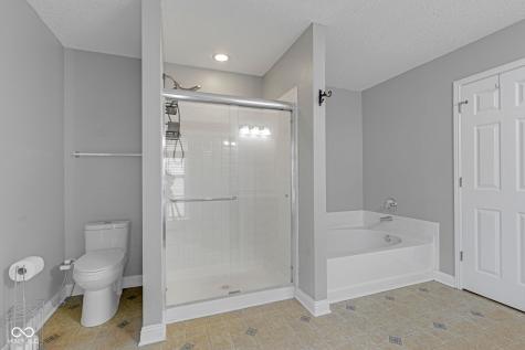 14187 Refreshing Garden Lane Fishers IN 46038