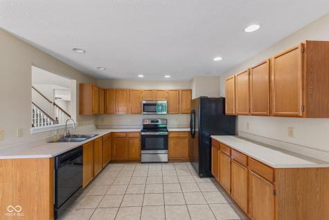 9300 Amberleigh Drive Plainfield IN 46168