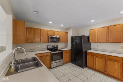 9300 Amberleigh Drive Plainfield IN 46168
