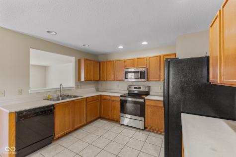 9300 Amberleigh Drive Plainfield IN 46168