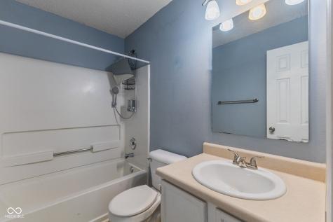 9300 Amberleigh Drive Plainfield IN 46168