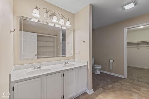 9300 Amberleigh Drive Plainfield IN 46168