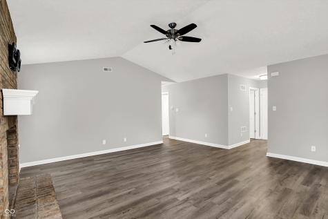 854 Queensgate Drive Greenwood IN 46143