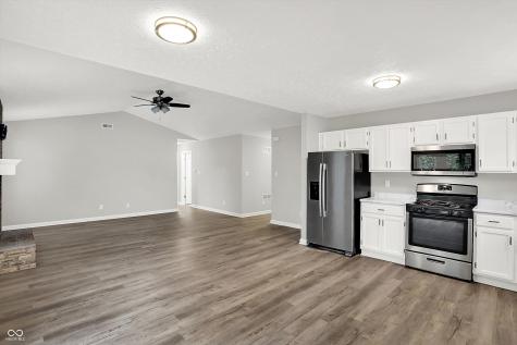 854 Queensgate Drive Greenwood IN 46143