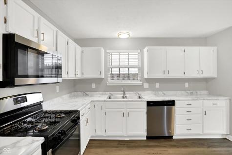 854 Queensgate Drive Greenwood IN 46143