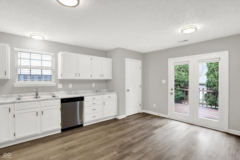 854 Queensgate Drive Greenwood IN 46143