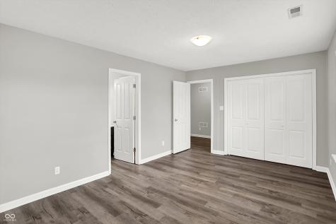 854 Queensgate Drive Greenwood IN 46143