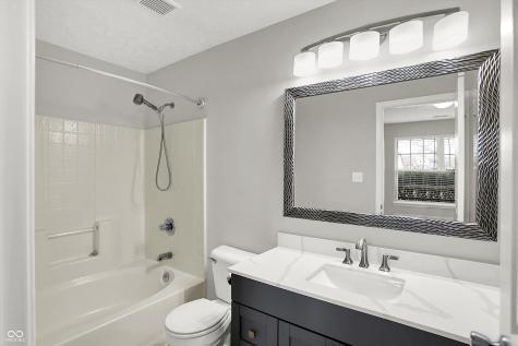 854 Queensgate Drive Greenwood IN 46143