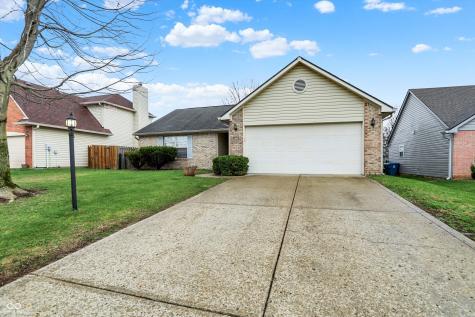 854 Queensgate Drive Greenwood IN 46143