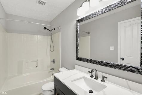 854 Queensgate Drive Greenwood IN 46143