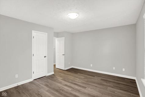 854 Queensgate Drive Greenwood IN 46143