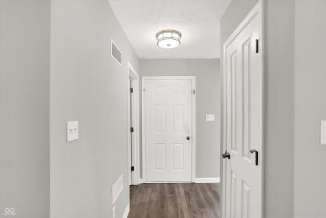 854 Queensgate Drive Greenwood IN 46143