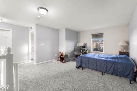 1950 Lakecrest Drive Columbus IN 47201