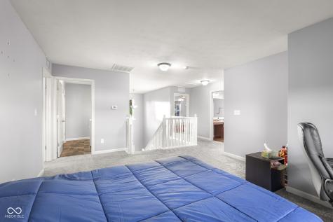 1950 Lakecrest Drive Columbus IN 47201
