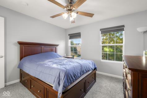 1950 Lakecrest Drive Columbus IN 47201