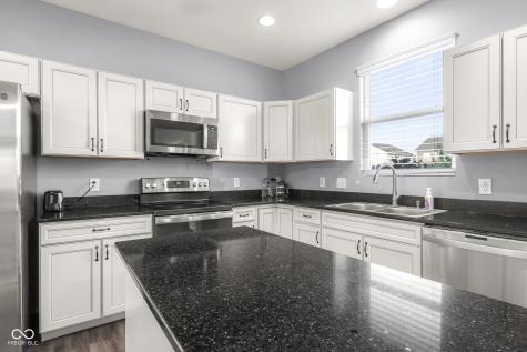1950 Lakecrest Drive Columbus IN 47201
