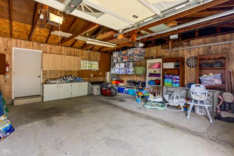 2816 Hawcreek Boulevard Columbus IN 47203