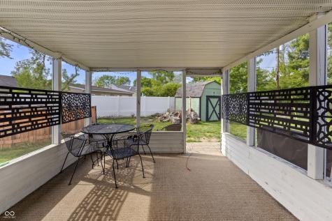 2816 Hawcreek Boulevard Columbus IN 47203
