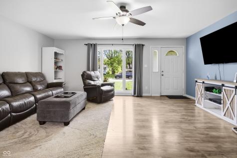 2816 Hawcreek Boulevard Columbus IN 47203