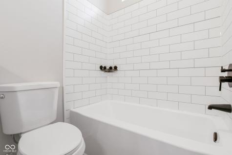 6325 Canak Drive Avon IN 46123