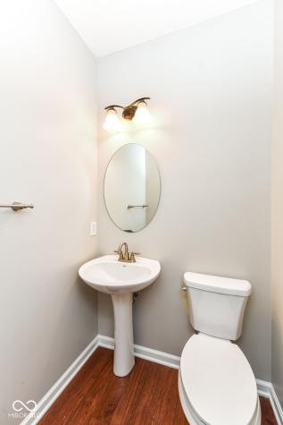 9080 Teaneck Drive Fishers IN 46038