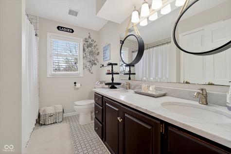 208 Surrey Hill Noblesville IN 46062