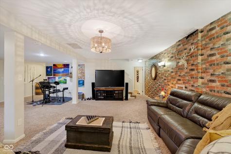 208 Surrey Hill Noblesville IN 46062