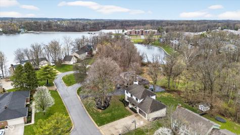 208 Surrey Hill Noblesville IN 46062
