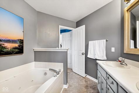 6647 Rushing River Noblesville IN 46062